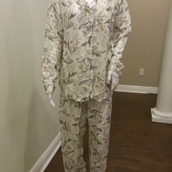 womens pajama set - Picture 2 of 3